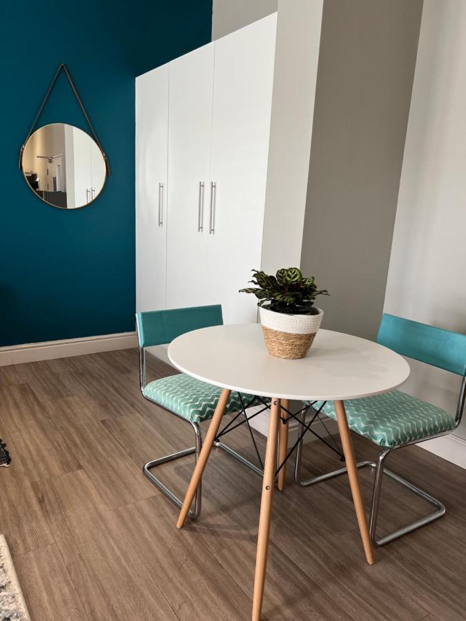 Hermanus Waterfront Apartment No 17 Dış mekan fotoğraf