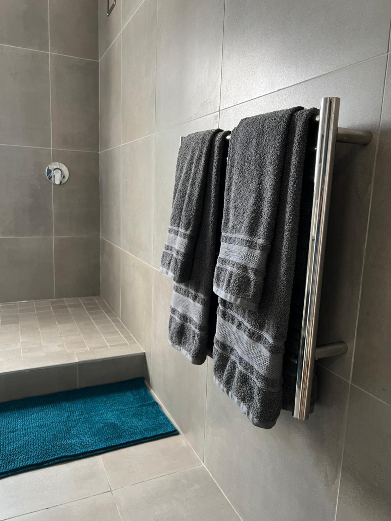 Hermanus Waterfront Apartment No 17 Dış mekan fotoğraf